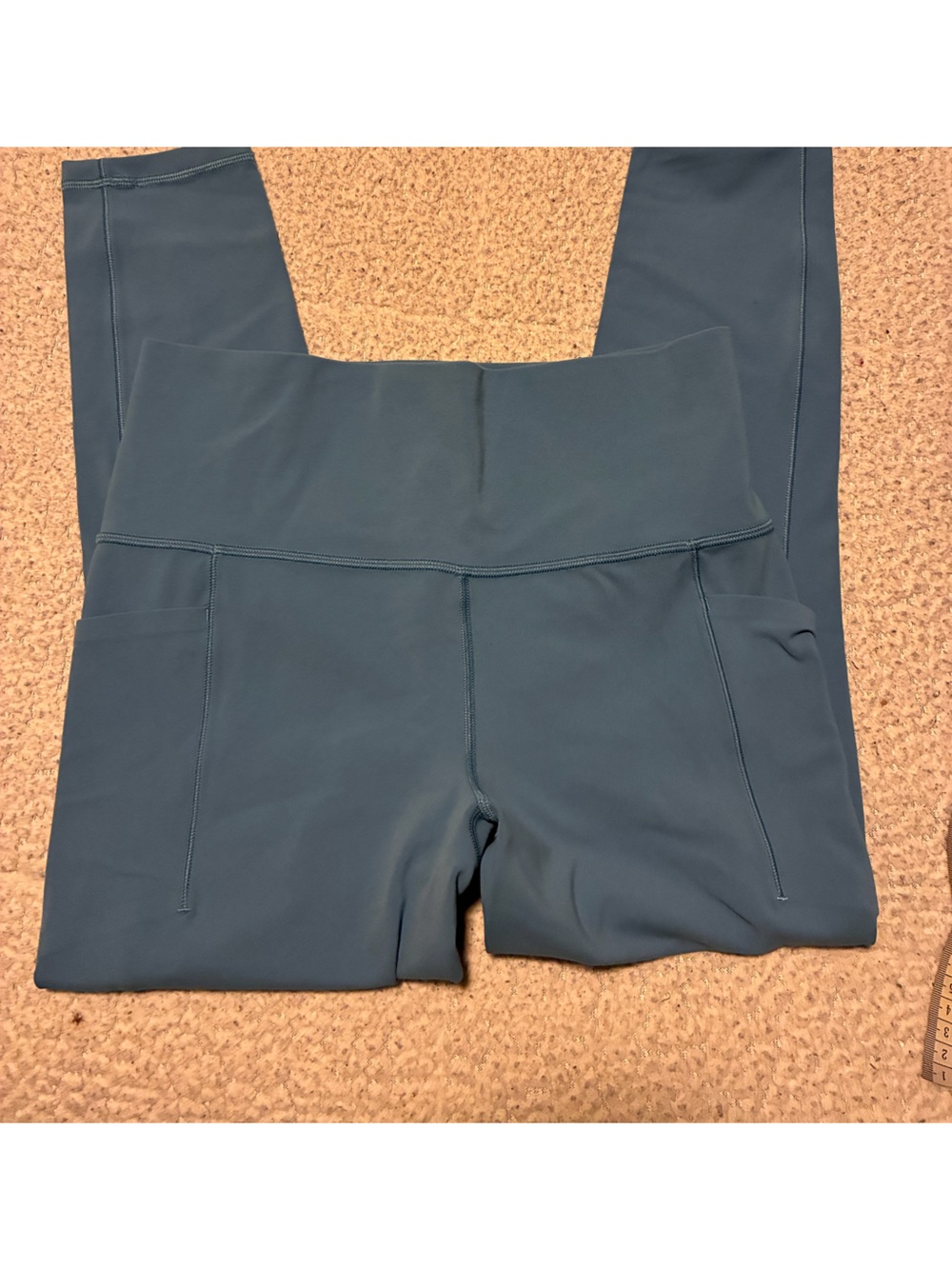 Athleta High-Rise Salutation Stash 7/8 tights leggings,size medium, pockets